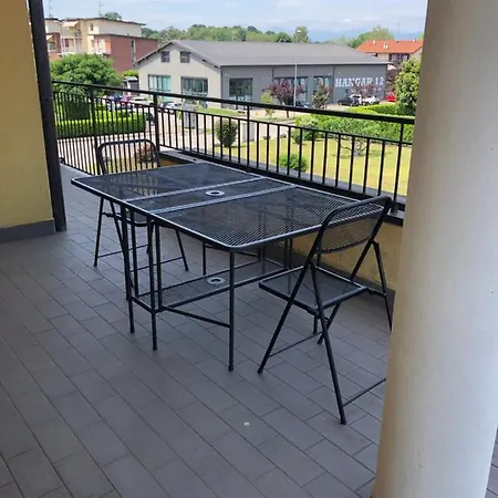 Benvenuti A Casa Emagal A Due Passi Dal Fiume Apartment Sesto Calende